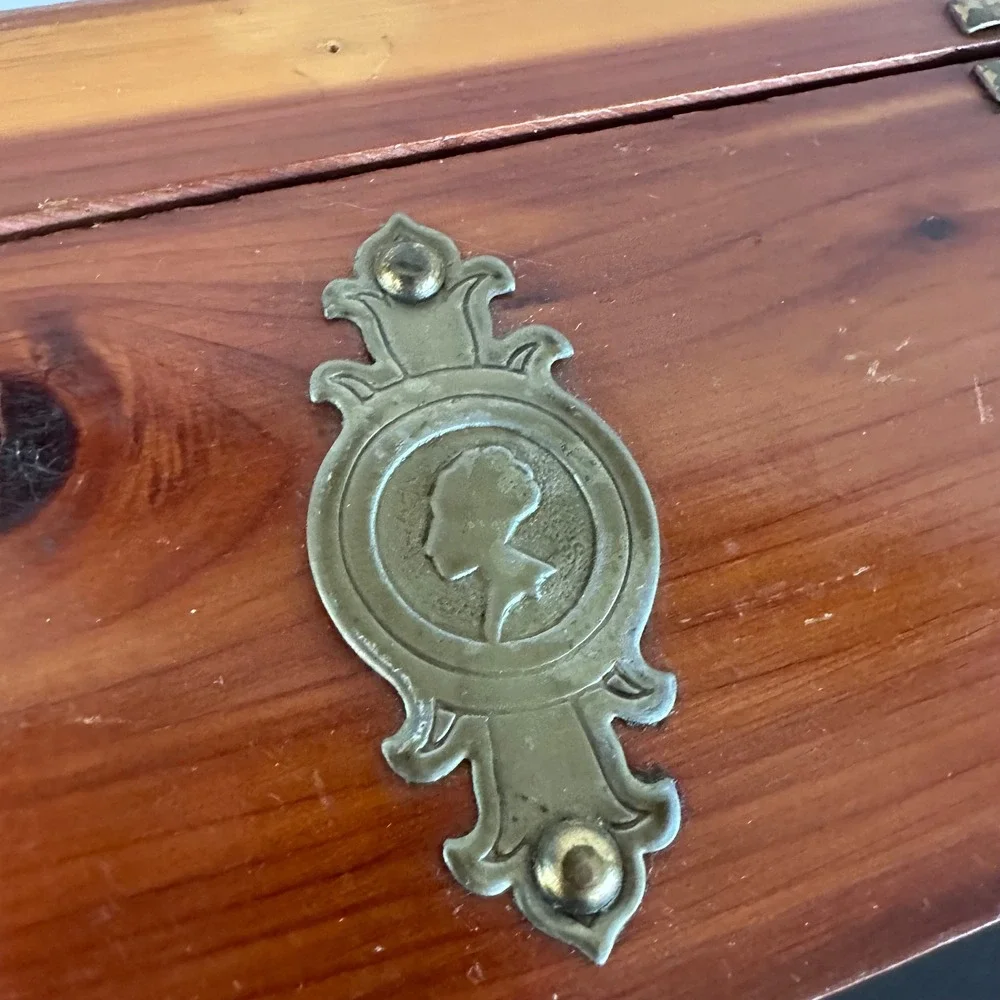 N/A vintage cedar